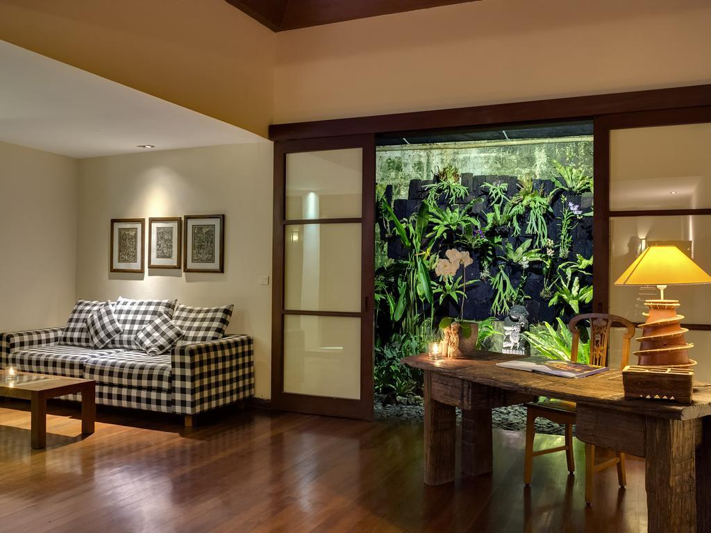 The Longhouse, Jimbaran - Bali Hotel Екстериор снимка