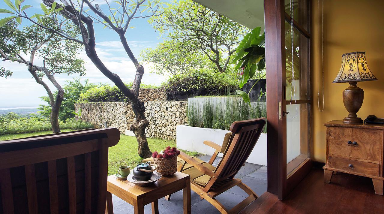 The Longhouse, Jimbaran - Bali Hotel Екстериор снимка