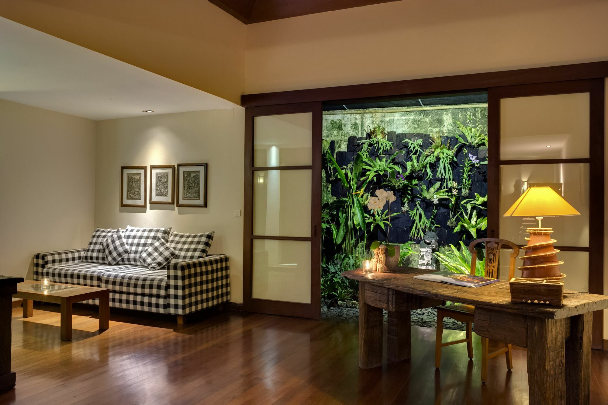 The Longhouse, Jimbaran - Bali Hotel Екстериор снимка