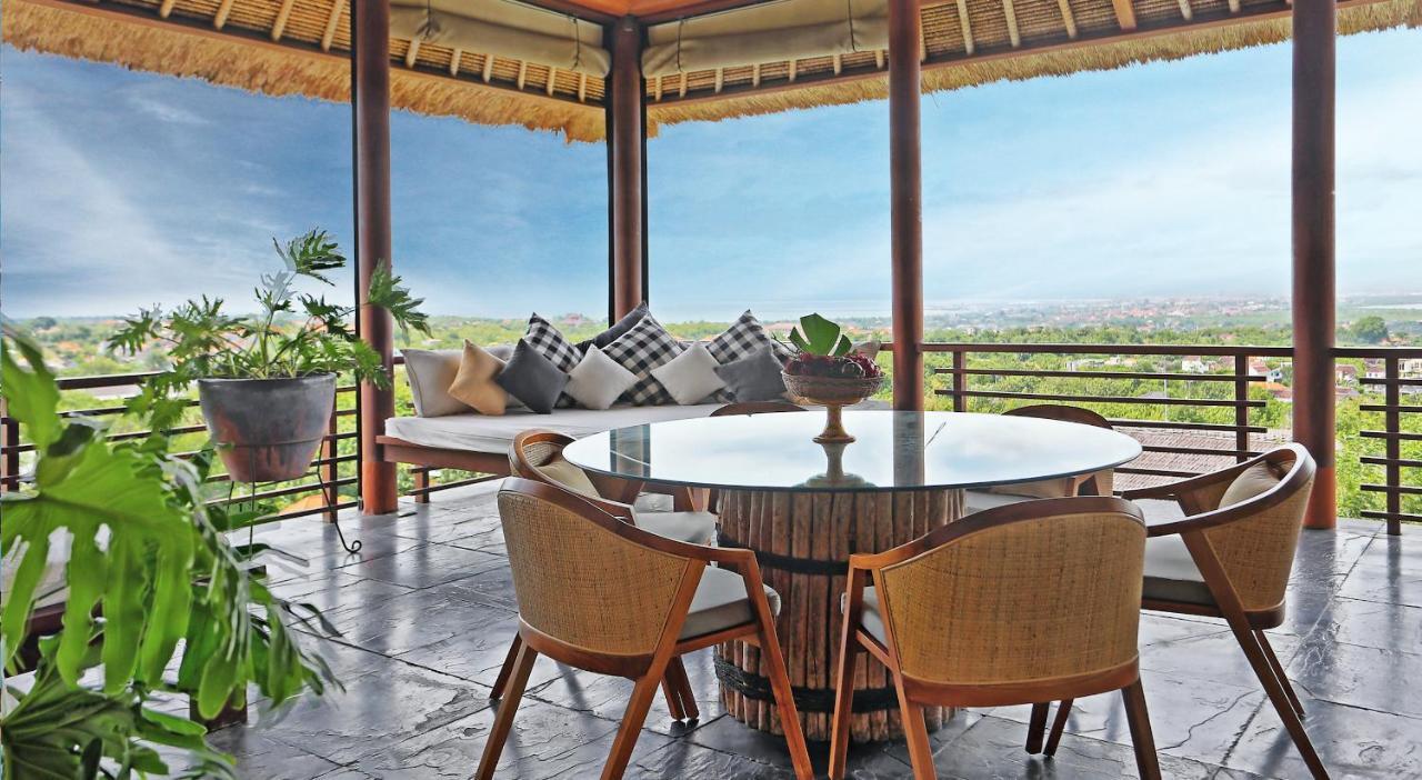 The Longhouse, Jimbaran - Bali Hotel Екстериор снимка
