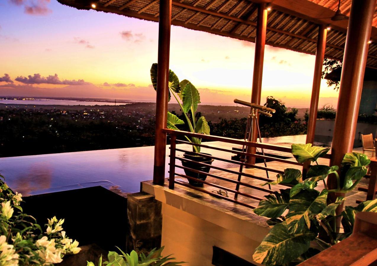 The Longhouse, Jimbaran - Bali Hotel Екстериор снимка