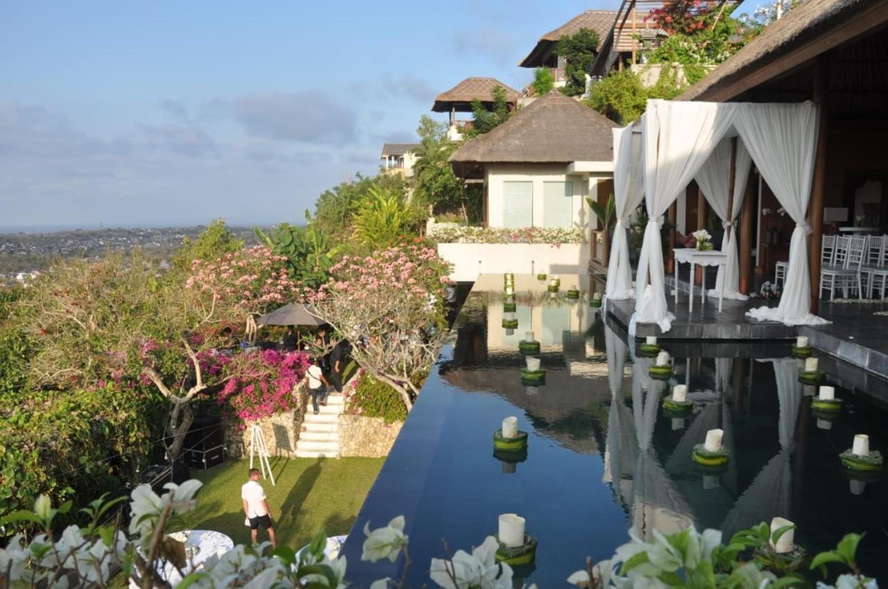 The Longhouse, Jimbaran - Bali Hotel Екстериор снимка