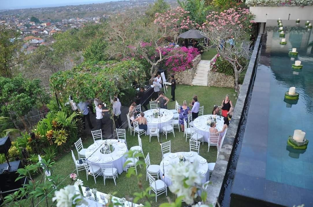 The Longhouse, Jimbaran - Bali Hotel Екстериор снимка
